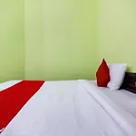 Oyo Flagship 66940 New Delhi Grand